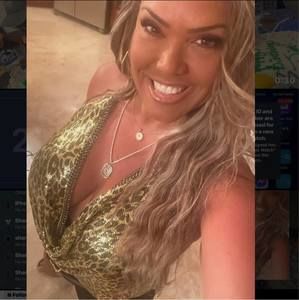 Meet your Posher, Sharlene